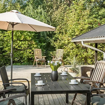 Stunning In With Kitchen Holiday home *